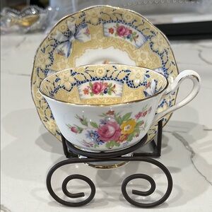 Royal Albert Teacup and Saucer Set